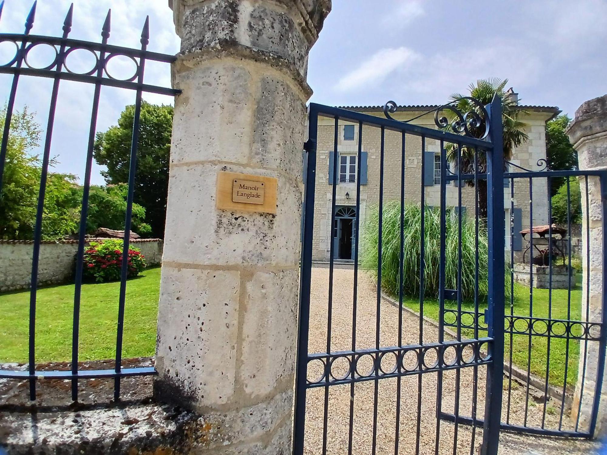 Langlade Estate Villa Montboyer Екстериор снимка