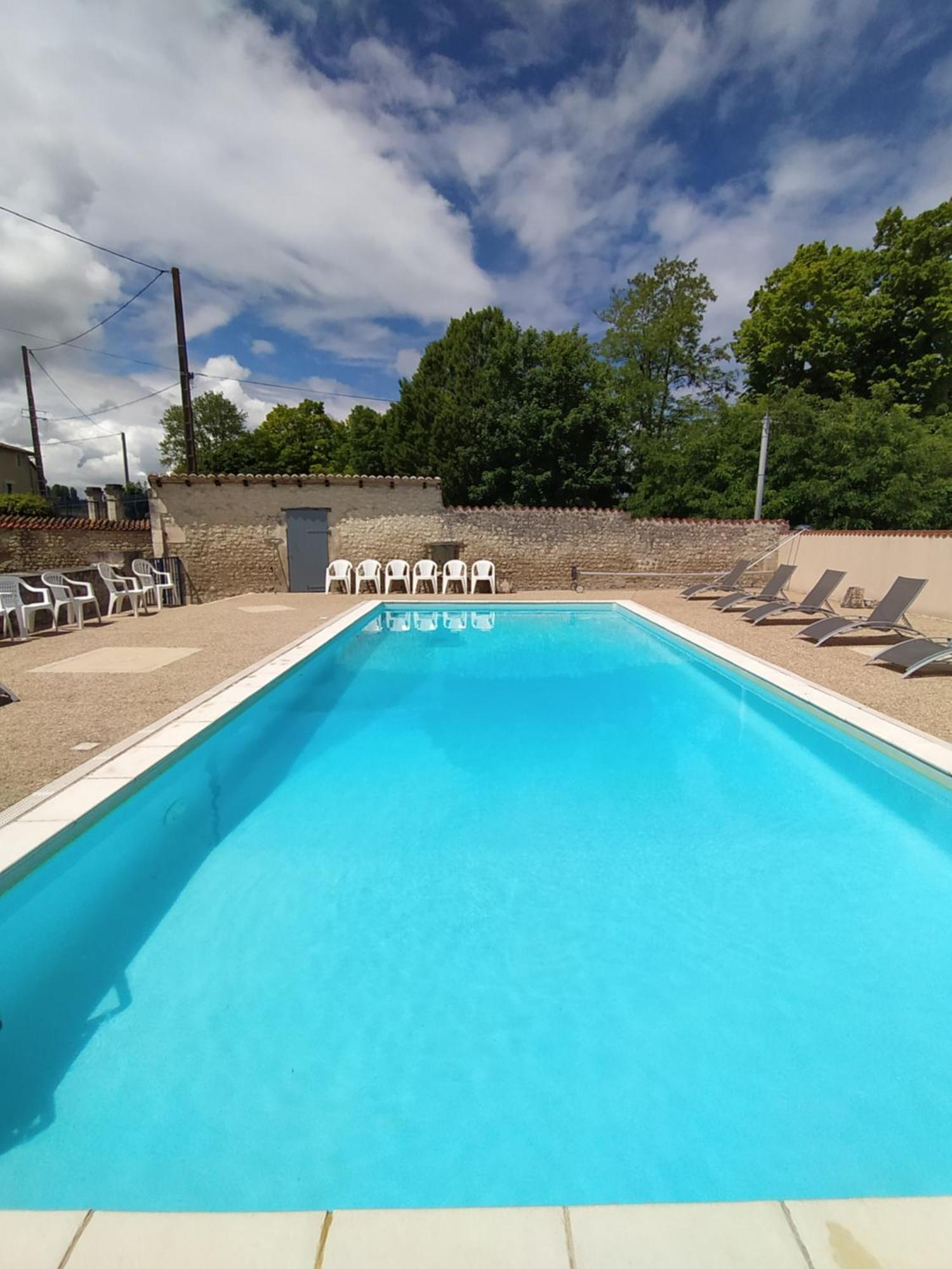 Langlade Estate Villa Montboyer Екстериор снимка